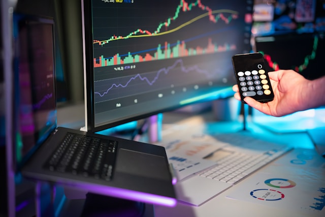 How a Trade Line Broker Can Help Businesses Strengthen Their Financial Position